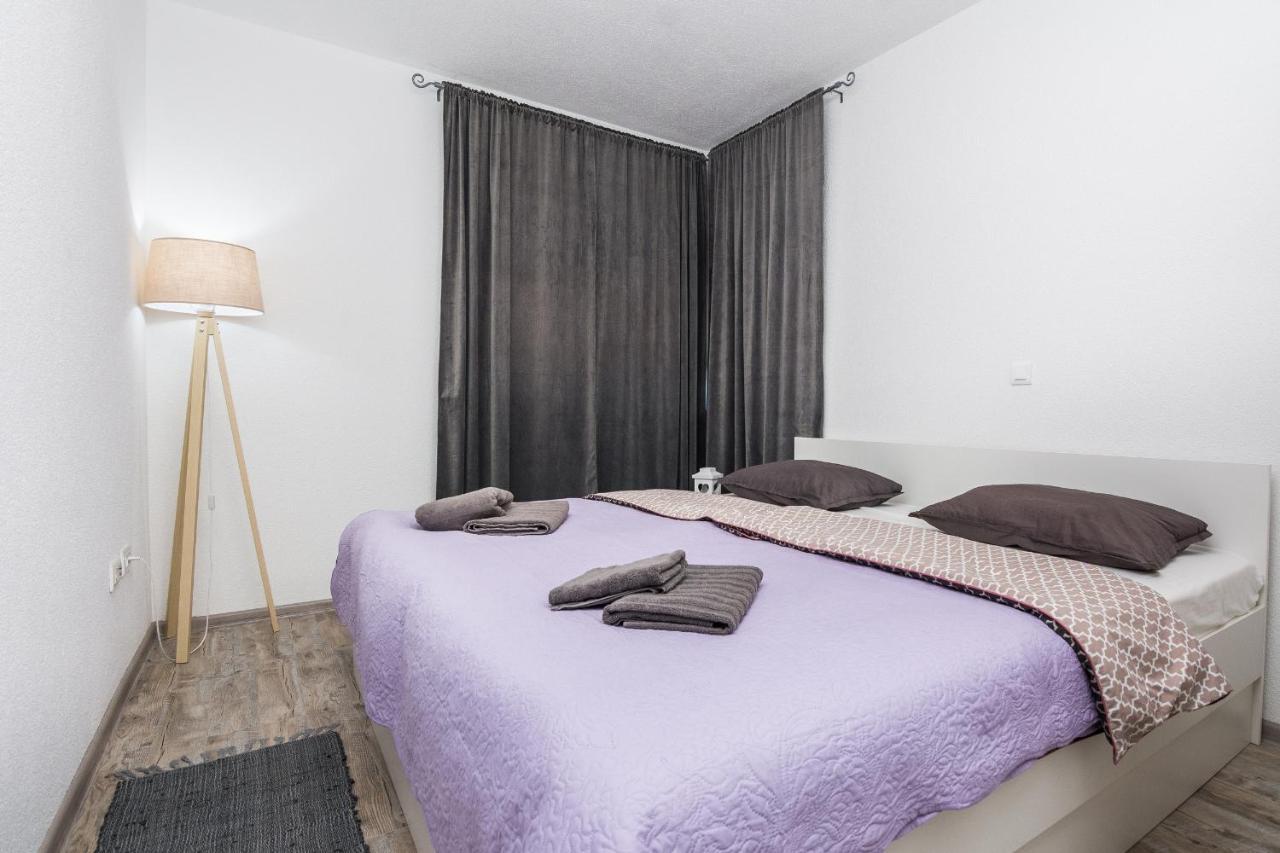 Apartments Krpan Vir Eksteriør bilde